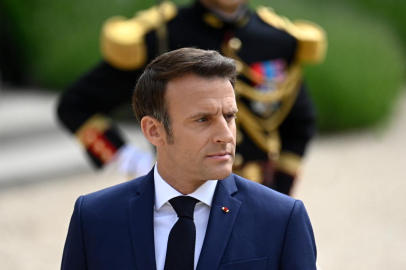 Fransa Cumhurbaşkanı Macron: Saldırılar uluslararası hukuka aykırı