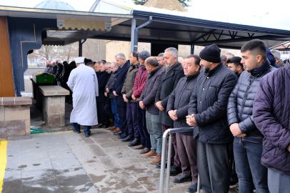 Nefes borusuna yiyecek kaçtı, kurtarılamadı (2)