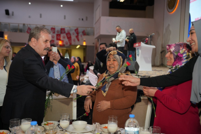 Destici: Arife günü yarım gün olan tatil, kadınlarımız için tam gün olsun