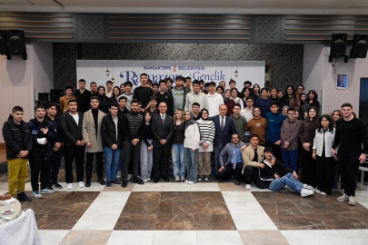 Sancaktepe’de öğrenciler ve öğretmenler iftar programında buluştu