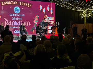 Selimiye gölgesinde açılan ‘Ramazan Sokağı’, kadir gecesiyle kapılarını kapattı