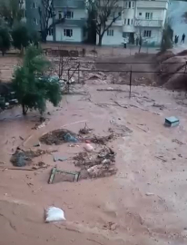 Şırnak’ta sağanak; dereler taştı, evleri su bastı