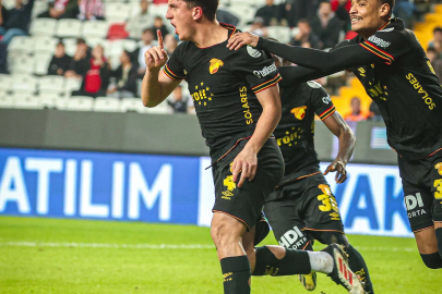 Göztepe'de Taha kulübeye çekildi