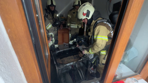 İstanbul - Avcılar'da bulaşık makinesi alev aldı; itfaiye müdahale etti