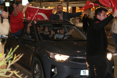 Milli takımın galibiyeti Antalya'da coşkuyla kutlandı