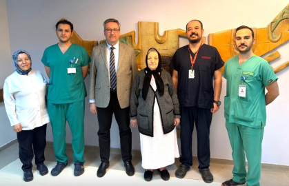 Kayseri'de 72 yaşındaki hastanın kalça çevresinden 3,7 kiloluk tümör çıkarıldı