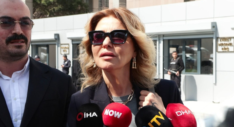 Şarkıcı Gülben Ergen ifade vermek için adliyeye geldi