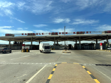 Kapıkule’de bekleme süreleri 90 saati aşan TIR şoförlerinden basın açıklaması