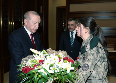 Cumhurbaşkanı Erdoğan, Bakan Çiftçi ve polisleri kabul etti