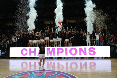 ÇBK Mersin kupasını aldı