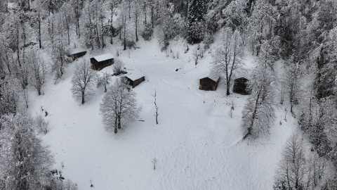 Ayder Yaylası'nda kar kalınlığı 20 santimetreye ulaştı