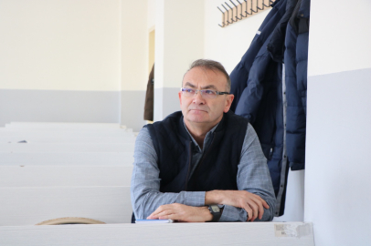 55 yaşındaki emekli albay, 3'üncü üniversitesini okuyor