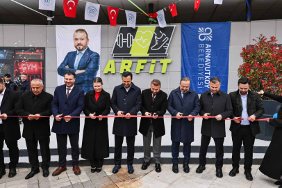 Arnavutköy'de üç tesis açıldı; Vadipark Spor ve Yaşam Merkezi'nin de temeli atıldı