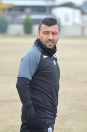 Anıl Taşdemir yeşil sahalara veda etti