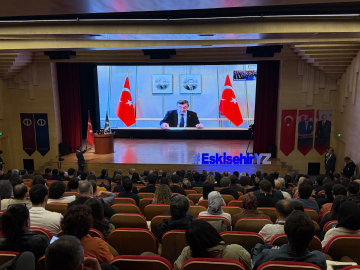 Cevdet  Yılmaz: Yapay zekada atılan her adımın küresel rekabeti ileriye taşıyan bir değer üretmesini hedefliyoruz