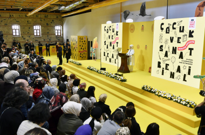 Emine Erdoğan, Rami Çocuk ve Sanat Bienali'nin açılışına katıldı