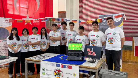 Lise öğrencilerinden çocuklara afet bilinci kazandıran mobil oyun