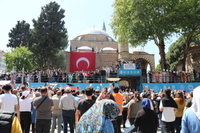10 ton mesir macunu 20 dakikada saçıldı