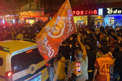 Bursa'da Galatasaray taraftarlarından galibiyet coşkusu