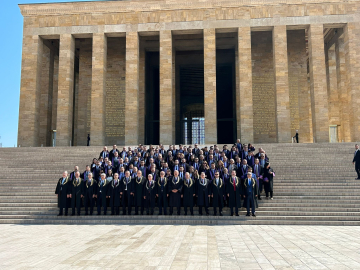 Anayasa Mahkemesi heyeti, Anıtkabir'i ziyaret etti