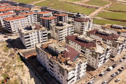 Gaziantep’te fırtınanın hasar tespiti sürüyor; çatılardaki zarar dron kamerasında