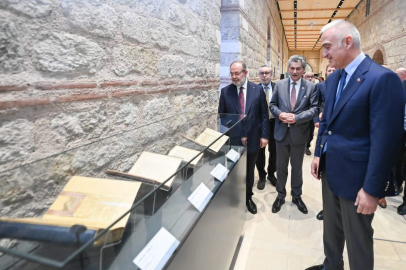 Bakan Ersoy, 'Şakâ'ik-ı Nu'mâniyye Çeviri ve Zeyilleri Projesi'nin açılış törenine katıldı