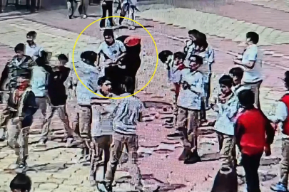 Heimlich manevrasıyla öğrencisinin hayatını kurtardı