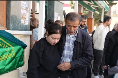 Tekirdağ’da motosiklet kazasında ölen Ela, Samsun’da son yolculuğuna uğurladı