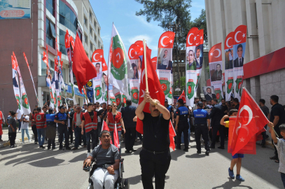 Reyhanlı'daki bombalı saldırının 13'üncü yıl dönümünde hayatını kaybeden 53 kişi anıldı