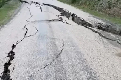 Tokat’ta  sağanak yağış sonrası yol çöktü