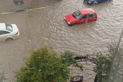Çankırı'da sağanak yağış hayatı olumsuz etkiledi 