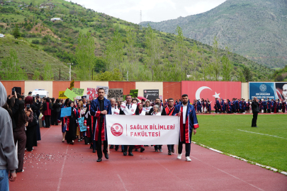 Gümüşhane Üniversitesi'nde mezuniyet heyecanı